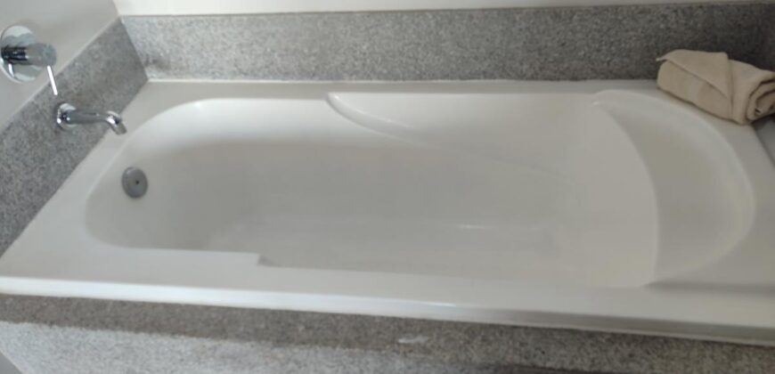 Unit 318 – Ocean View Balcony