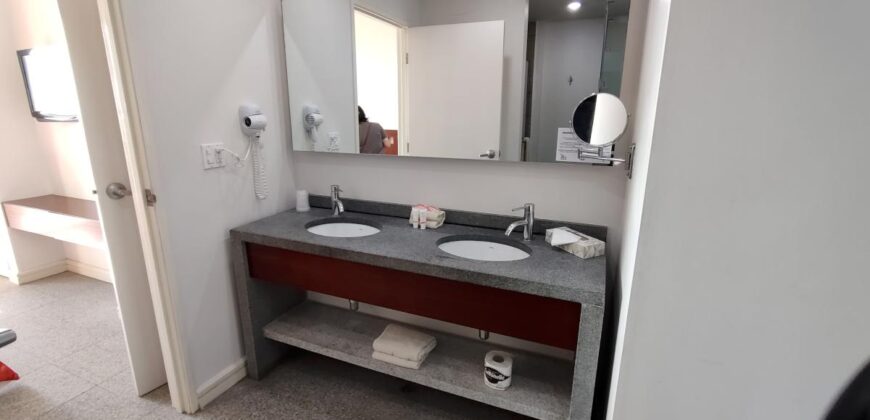 Unit 318 – Ocean View Balcony